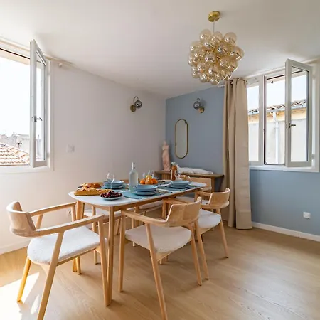 Appartement Raffinement Coeur De Lumineux Nîmes