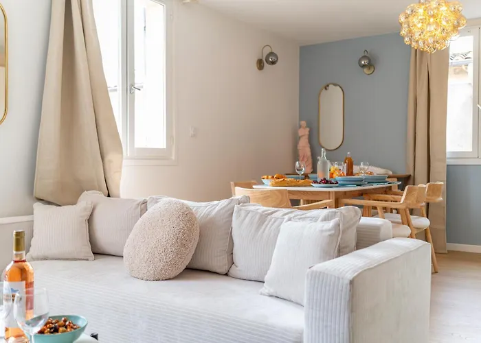 アパート Raffinement Coeur De Lumineux ニーム