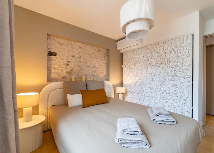 Raffinement Coeur De Lumineux Nîmes