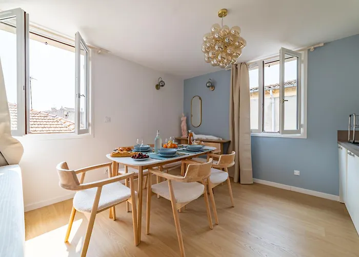 Lägenhet Raffinement Coeur De Lumineux Nîmes